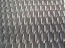 Csúszásgátló rozsdamentes lemez